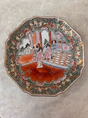 Rose Medallion plate octagonal. 8.5 inches